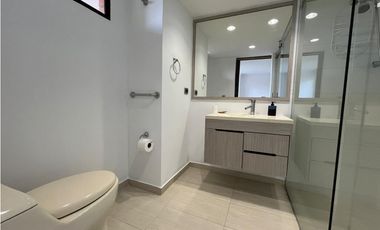 ARRIENDO APARTAMENTO EN EL POBLADO CALLE 10