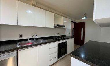 ARRIENDO APARTAMENTO EN EL POBLADO CALLE 10