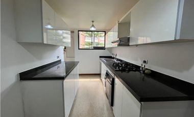 ARRIENDO APARTAMENTO EN EL POBLADO CALLE 10