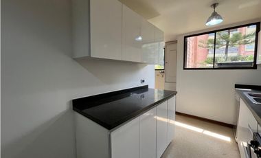 ARRIENDO APARTAMENTO EN EL POBLADO CALLE 10