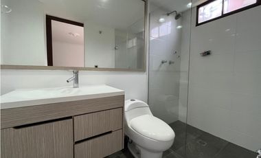 ARRIENDO APARTAMENTO EN EL POBLADO CALLE 10