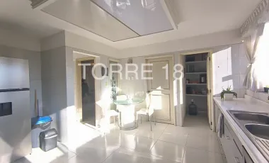 Casa en venta en Lomas de Tecamachalco Sección Cumbres, Huixquilucan, México