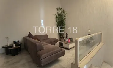 Casa en venta en Lomas de Tecamachalco Sección Cumbres, Huixquilucan, México