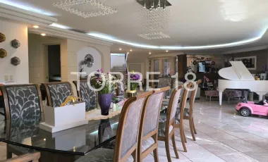 Casa en venta en Lomas de Tecamachalco Sección Cumbres, Huixquilucan, México