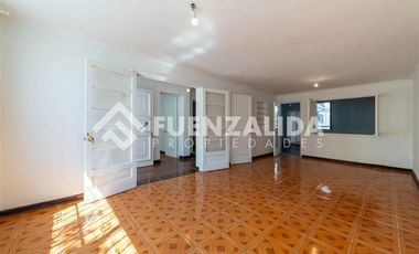 Casa en Venta en AV. PERU