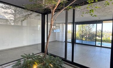 CASA EN VENTA O RENTA EN ALCAZAR ORIENTE