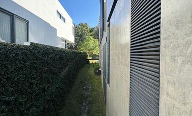 CASA EN VENTA O RENTA EN ALCAZAR ORIENTE