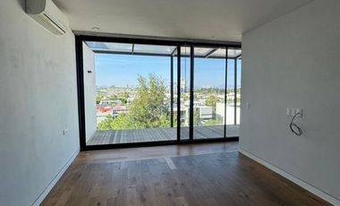 CASA EN VENTA O RENTA EN ALCAZAR ORIENTE