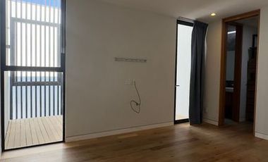 CASA EN VENTA O RENTA EN ALCAZAR ORIENTE