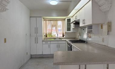 Casa renta Bugambilias 1era sección, muy cerca de la plaza, Zapopan, Jalisco