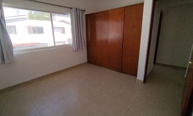 Casa en Juriquilla excelente ubicación frente a La Comer