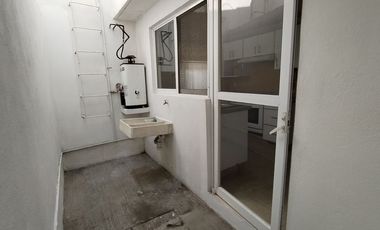 Casa en Juriquilla excelente ubicación frente a La Comer