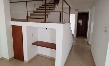 Casa en Juriquilla excelente ubicación frente a La Comer