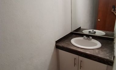 Casa en Juriquilla excelente ubicación frente a La Comer