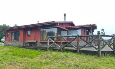CASA EN PREDIO DE 1,1 HECTÁREAS EN CHONCHI, CHILOÉ