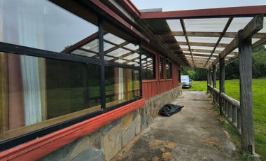 CASA EN PREDIO DE 1,1 HECTÁREAS EN CHONCHI, CHILOÉ