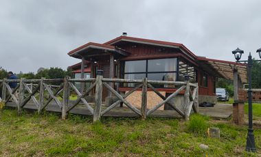 CASA EN PREDIO DE 1,1 HECTÁREAS EN CHONCHI, CHILOÉ