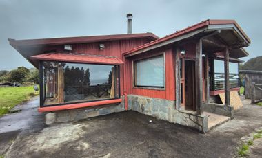 CASA EN PREDIO DE 1,1 HECTÁREAS EN CHONCHI, CHILOÉ