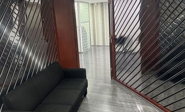 OFICINA EN VENTA  DE 130m2 SOBRE INSURGENTES, COL. NAPOLES