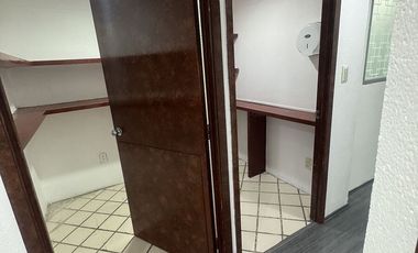 OFICINA EN VENTA  DE 130m2 SOBRE INSURGENTES, COL. NAPOLES
