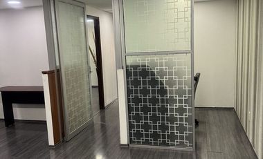 OFICINA EN VENTA  DE 130m2 SOBRE INSURGENTES, COL. NAPOLES