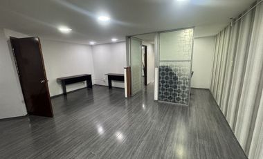 OFICINA EN VENTA  DE 130m2 SOBRE INSURGENTES, COL. NAPOLES