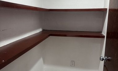 OFICINA EN VENTA  DE 130m2 SOBRE INSURGENTES, COL. NAPOLES