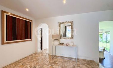 Venta casa 4 dormitorios condominio privado Chacarilla Surco