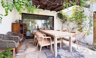 Venta casa 4 dormitorios condominio privado Chacarilla Surco