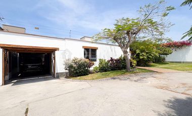 Venta casa 4 dormitorios condominio privado Chacarilla Surco