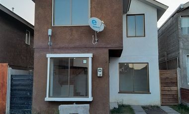 Casa en Arriendo en SCL_CODIGO75253Portugal Sur 920, Condominio Cumbres del Sauce 1