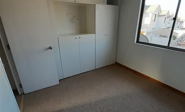 Casa en Arriendo en SCL_CODIGO75253Portugal Sur 920, Condominio Cumbres del Sauce 1