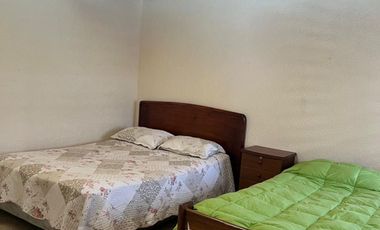 Año corrido a partir de 1 abril. Depto. con extraordinaria vista en La Laguna