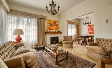 Gran casa familiar en barrio residencial de Ñuñoa