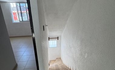 SE RENTA CASA EN SAN LORENZO TEPALTITLAN
