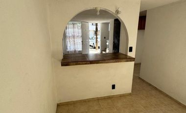 SE RENTA CASA EN SAN LORENZO TEPALTITLAN