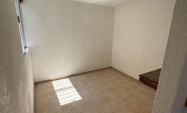SE RENTA CASA EN SAN LORENZO TEPALTITLAN