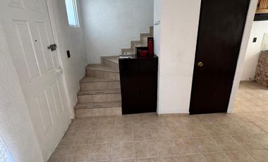 SE RENTA CASA EN SAN LORENZO TEPALTITLAN