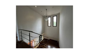 Amplia Residencia en Clayton Cerca de Ciudad del Saber y Colegios Internacionales