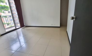 Apartamento remodelado de 98 m² con balcón
