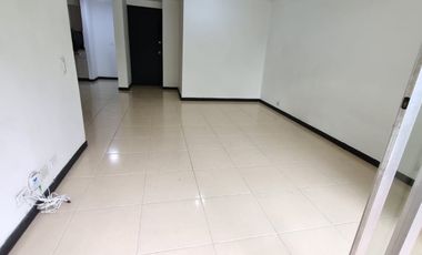 Apartamento remodelado de 98 m² con balcón