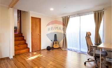 MARAVILLOSA CASA CONDOMINIO VISTA AL VALLE