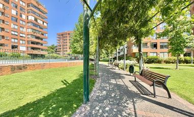 ARRIENDO Excelente DUPLEX Vitacura 4D 2E