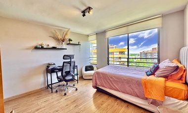 ARRIENDO Excelente DUPLEX Vitacura 4D 2E