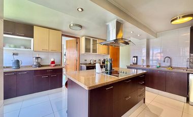 ARRIENDO Excelente DUPLEX Vitacura 4D 2E