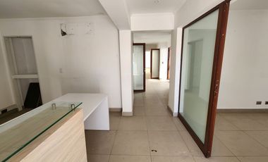Casa con uso comercial  Metro Villa Frei
