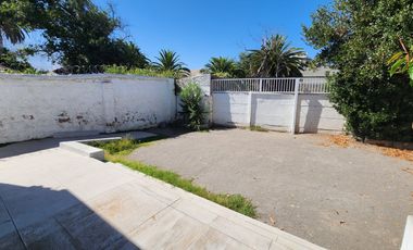 Casa con uso comercial  Metro Villa Frei