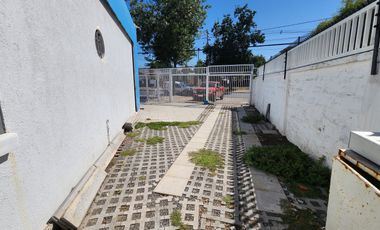 Casa con uso comercial  Metro Villa Frei