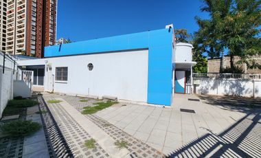 Casa con uso comercial  Metro Villa Frei