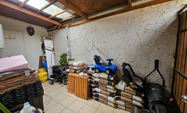 VENDO CASA EN BARRIO LOS FUNDADORES, SAN PEDRO DE LA PAZ